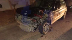 ​Choque, vuelco y fuga: abandonaron el auto tras impactar contra un árbol