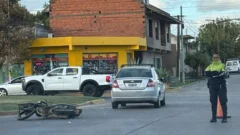 Choque en avenida 59 y 22: una motociclista resultó herida