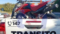 Interceptan a una moto tras una temeraria fuga en contramano en plena villa balnearia