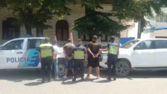 Sospechosa camioneta ofrecía herramientas en la vía pública: tres aprehendidos