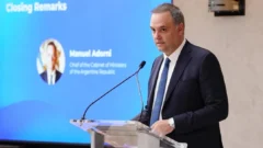 “La palabra no debió ser ‘deslomarse’”: el pedido de disculpas de Adorni