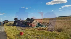 Volcó un acoplado en la Ruta 55, a la altura del kilómetro 27