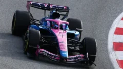 Colapinto resistió, se recuperó de un choque y sumó un punto en el GP de China