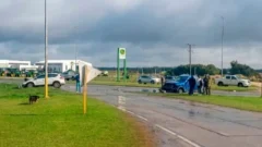 Fuerte choque frontal entre dos camionetas en la Ruta 88