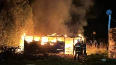 Se incendió una casilla de madera pero no hubo víctimas ni lesionados