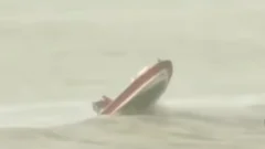 Video: Impresionante rescate en medio de la ciclogénesis; los salvaron y fueron denunciados