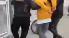 Importante despliegue policial en Quequén termina con un detenido y el secuestro de un arma falsa