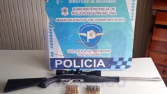Ruta 228: lo detienen con un rifle con mira telescópica