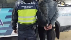 Aprehendieron a un joven de 25 años acusado de golpear a un hombre en calle 79 al 900