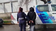 Denunciada por una estafa y detenida por un robo a mano armada