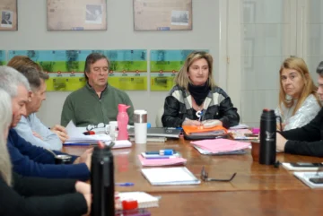 El Concejo afina el temario para la sesión con proyectos de salud, educación y ordenamiento urbano