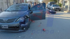 Accidente en calles 63 y 52: un motociclista terminó hospitalizado