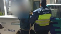 Aprehenden a un sujeto por robar un estéreo de un auto