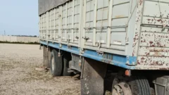 Inseguridad en Quequén: dejó el acoplado dos horas y le llevaron cuatro neumáticos