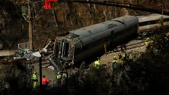 [VIDEO] Tragedia en España: al menos 50 muertos y casi 180 heridos tras un chocazo de trenes