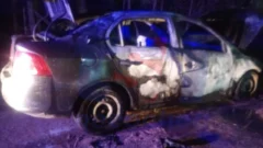 Incendio vehicular en Necochea: un VW Voyage se quemó en 78 y 37