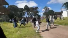 Video: violenta pelea de estudiantes terminó con un apuñalado en plena calle